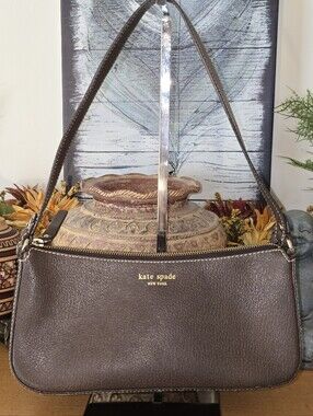 Kate Spade Vintage Brown Pebbled Leather Baguette Shoulder Bag. EUC